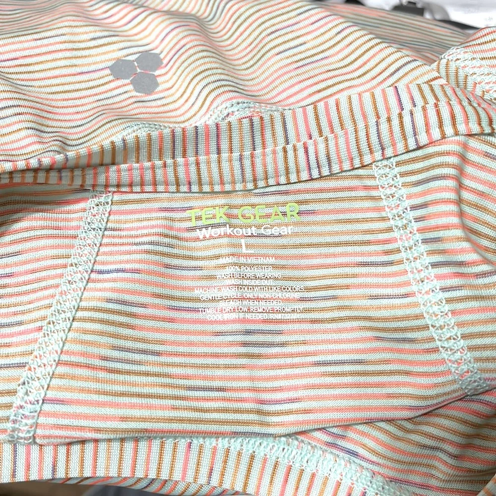 5/$25 Tek Gear Performance Core Mint Space Dye Crewneck Tee Size Large - Picture 5 of 9